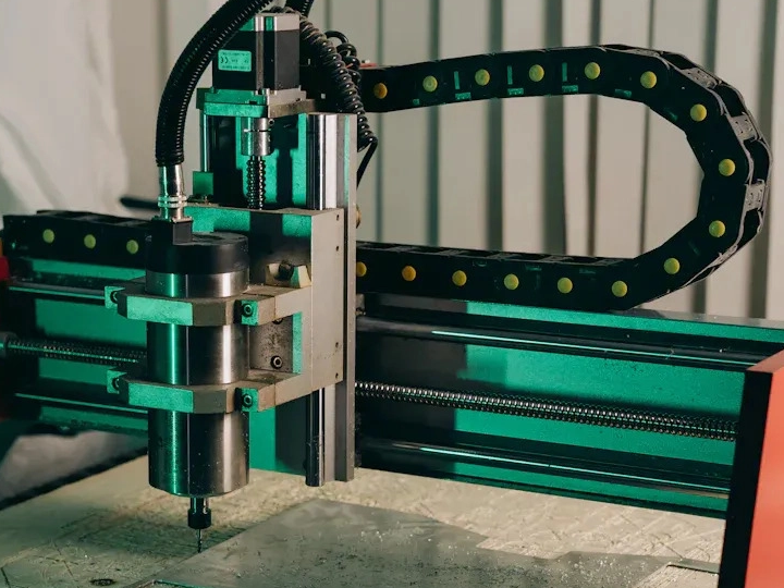 Маршрутизаторы с ЧПУ: основание современных вывесок